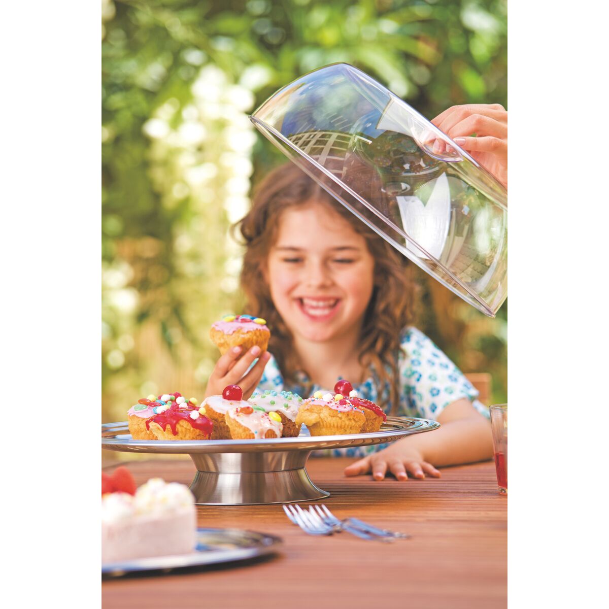 Tramontina Ciclo stainless steel cake stand with dome cover